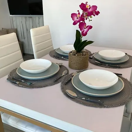 Apartment Coqueto De Playa Con Piscina Y Terraza